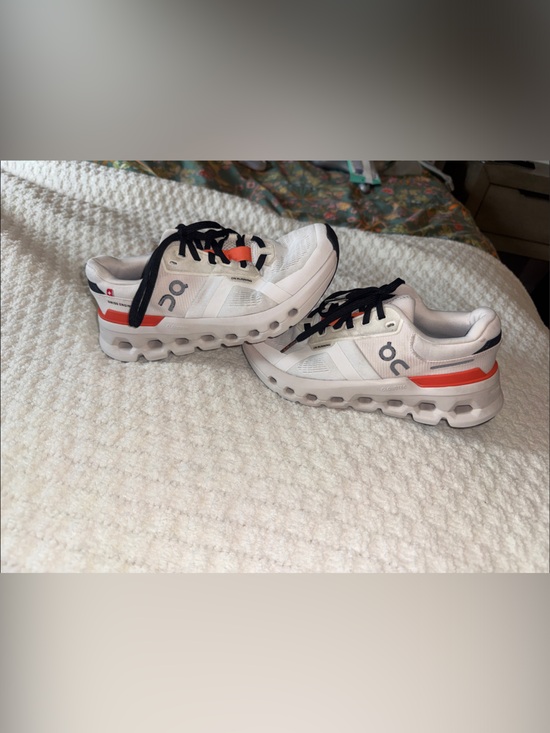 On Running Shoes - On Running women's cloud runner 2 5.5 in white sand